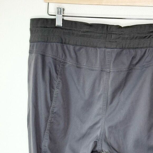 The North Face Gray Hiking Crops / Adjustable Waist - Women’s US XL - Picture 6 of 14